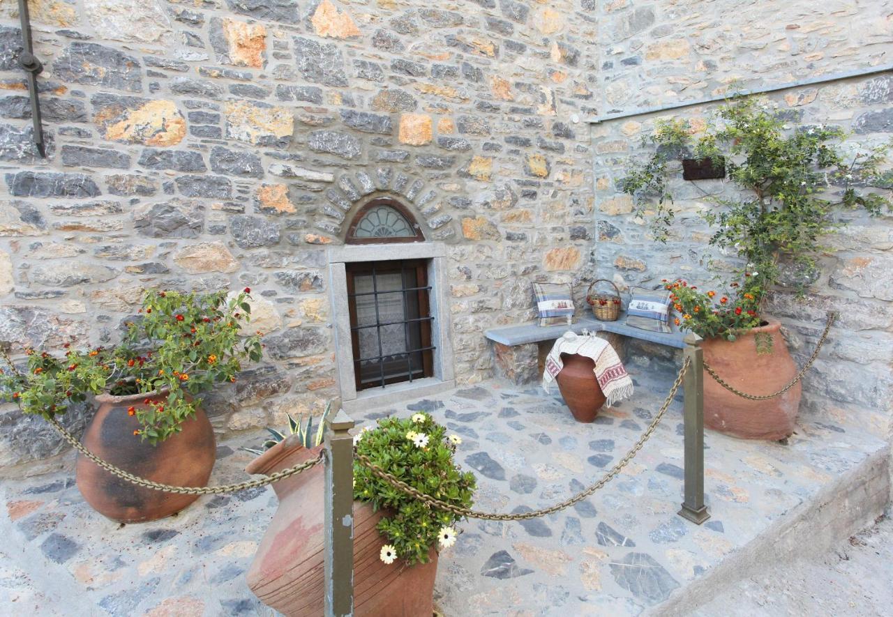 Stoes Traditional Suites Μεστά Εξωτερικό φωτογραφία