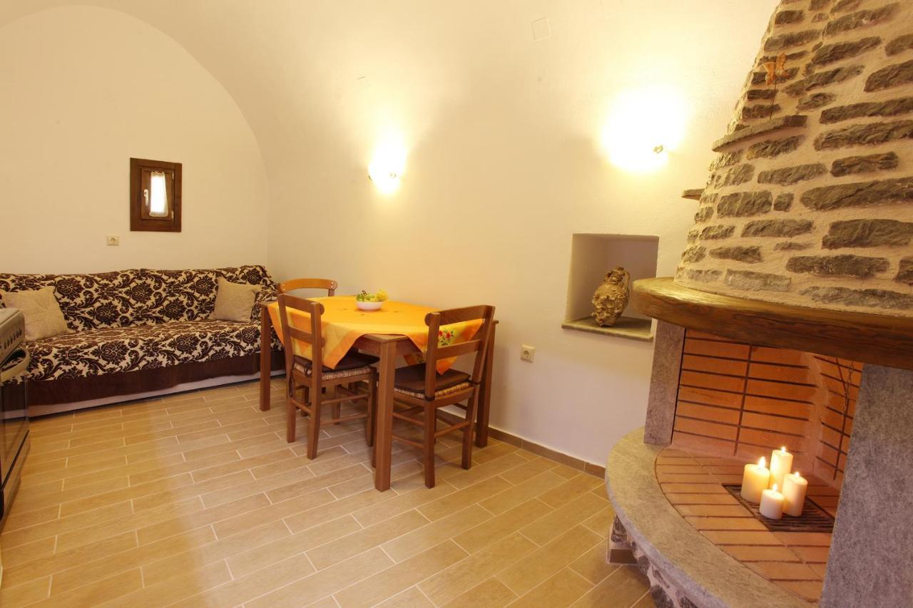 Stoes Traditional Suites Μεστά Εξωτερικό φωτογραφία