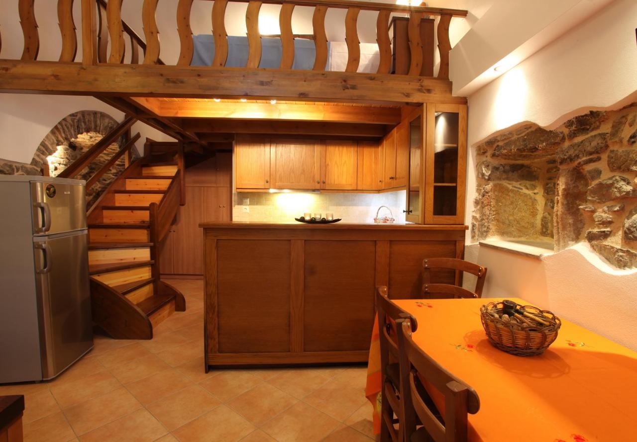 Stoes Traditional Suites Μεστά Εξωτερικό φωτογραφία